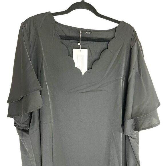 NEW Bloomchic Laser Cut Short Flutter Sleeve Black Top 2X - Picture 3 of 7